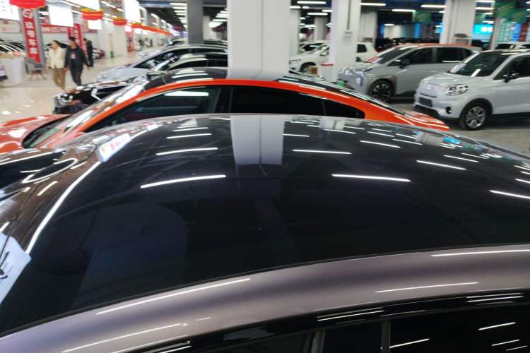 Used Xiaomi Auto SU7 2024 Four-Wheel Drive Ultra-Long Range Advanced Intelligent Driving Max Edition
