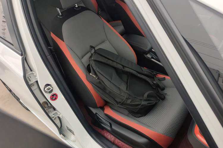 Used Honda LIFE 2021 1.5L CVT SPORT Heartbeat Edition Right Front Seat