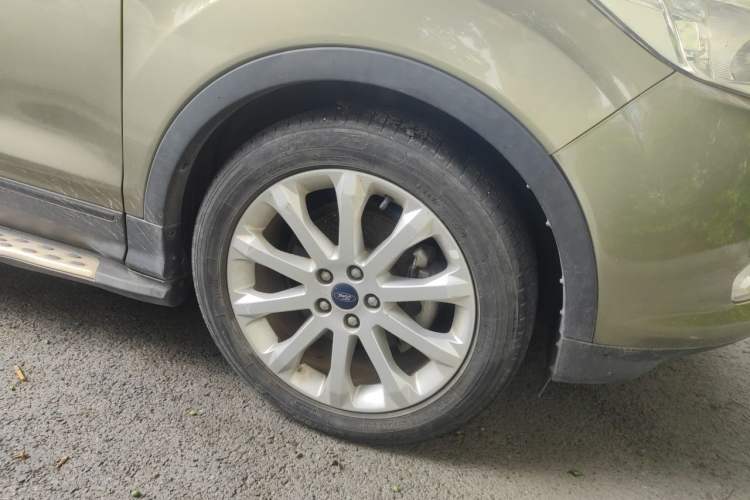 Used Ford Kuga 2013 1.6L GTDi Two-Wheel-Drive Trend Model