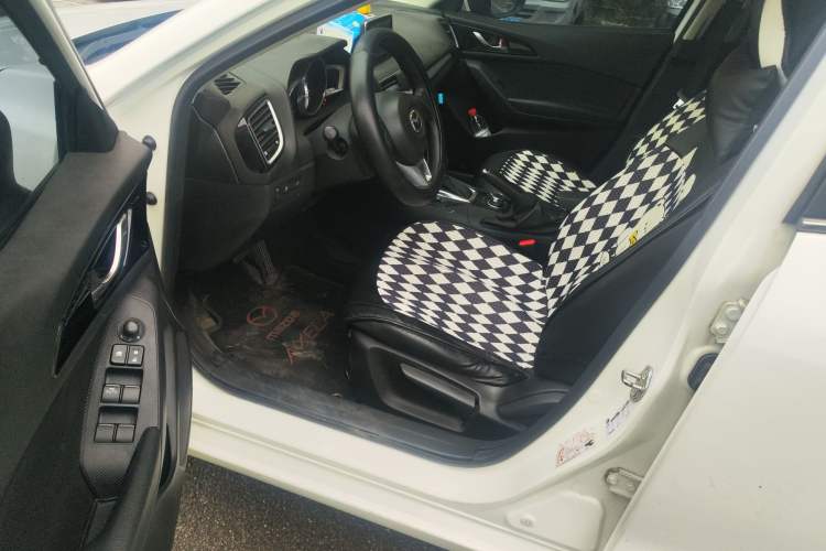 Used Mazda 3 Axela 2014 Sedan 1.5L Automatic Luxury Model Driver Seat