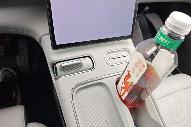 Used Nio ES6 2023 75 kWh Gear Lever