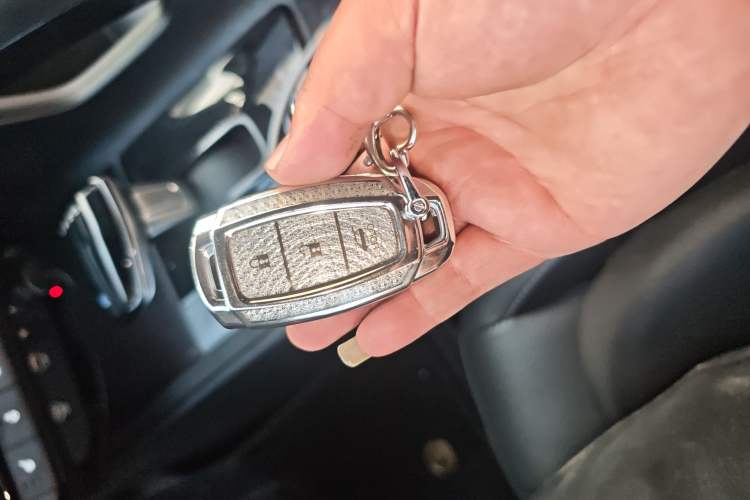 Used Hyundai Elantra 2023 1.5L CVT LUX Prestige Edition Vehicle Key