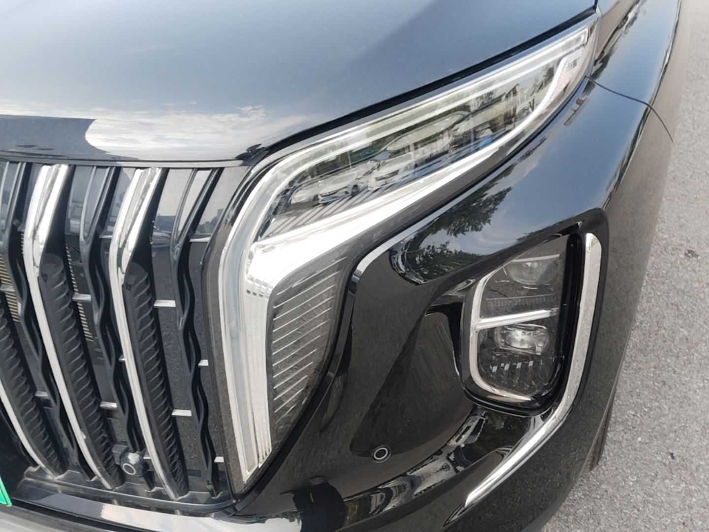 Hongqi HS7 PHEV 2025 Model 2.0T PHEV Four-Wheel Drive 2 Million Units Commemorative Edition 6-Seater — снимка 8