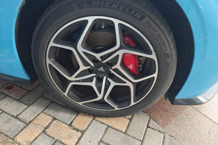 Used NETA GT 2023 580 AWD Right Front Wheel Hub