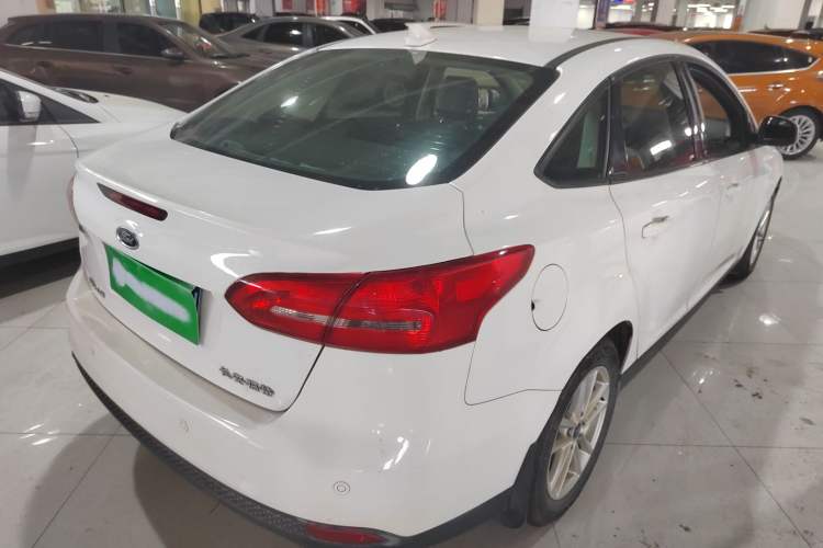 Used Ford Focus 2017 Sedan 1.6L Manual Fashion Edition Smart Drive Version