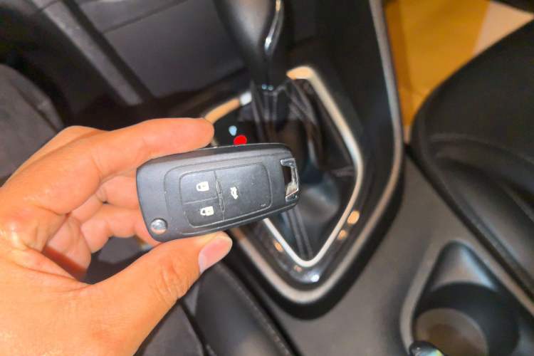 Used Buick GT 2017 15N Automatic Deluxe Edition Vehicle Key