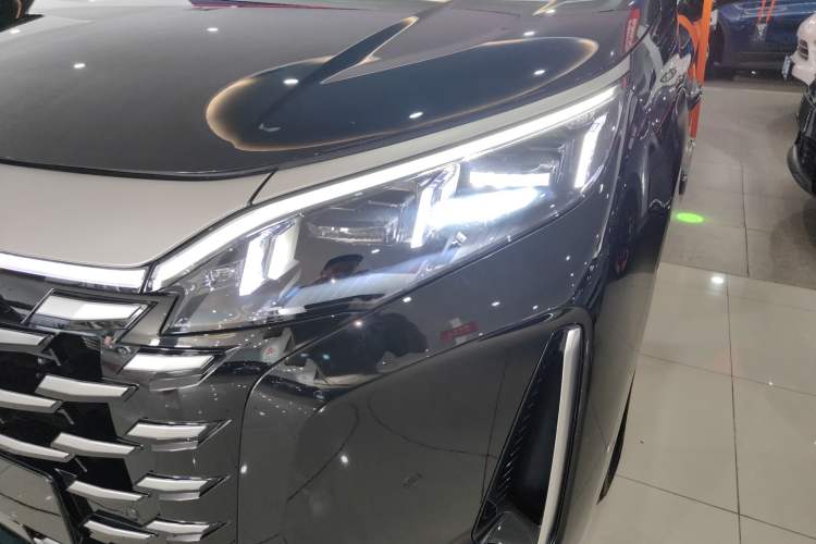 Used BYD Xia 2025 DM-i 1.5T 180km Excellence Model Left Front Headlight