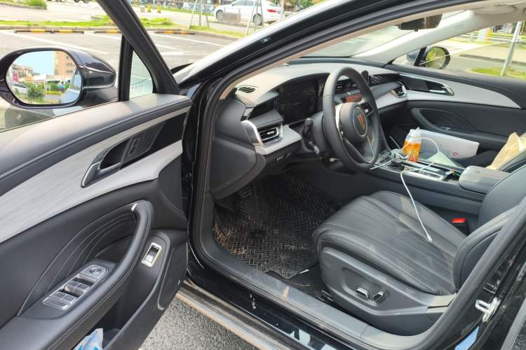 Used Hongqi H5 2025 1.5T DCT Qiyun 500 000th Unit Commemorative Edition Driver Seat