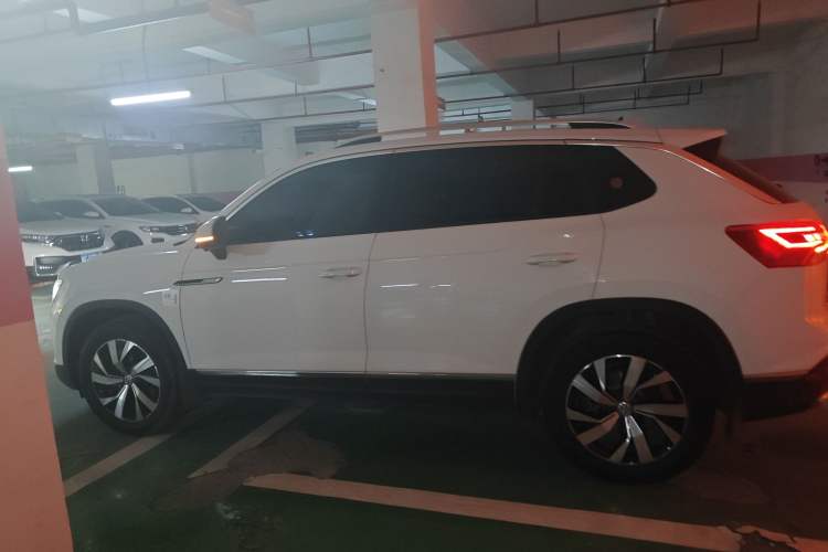 Used Volkswagen Tayron 2022 280TSI Two-Wheel Drive Luxury Smart Connectivity Version
