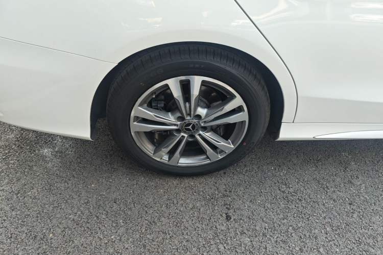 Used Mercedes-Benz C-Class 2017 Facelift C 200 L Sport Edition