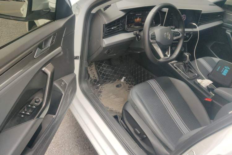 Used Volkswagen Sagitar 2024 300TSI DSG Flyover Edition Driver Seat