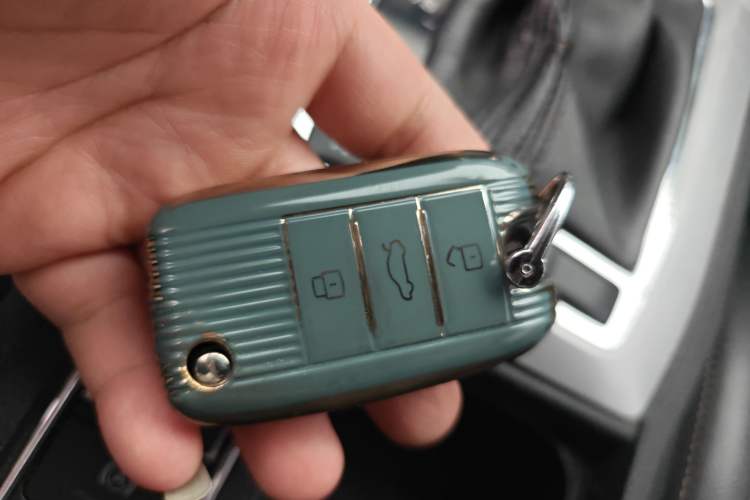 Used Roewe RX5 2016 20T Two-Wheel Drive Automatic Flagship Edition Vehicle Key