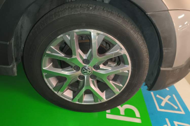 Used Volkswagen Polo 2014 1.6L Cross Polo Automatic
