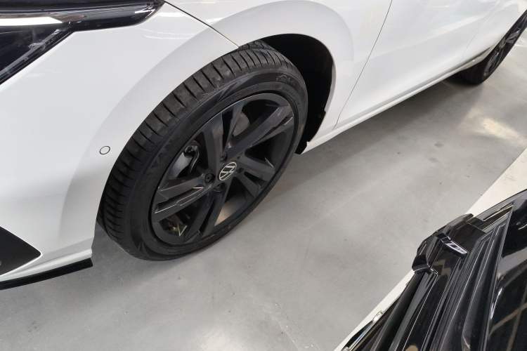 Used Volkswagen Golf 2021 280TSI DSG Pro First Edition Exterior 4