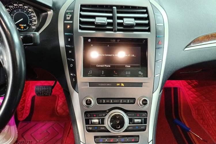 Used Lincoln MKZ 2019 2.0T Luxury Edition China VI Standard Audio And AC Panel