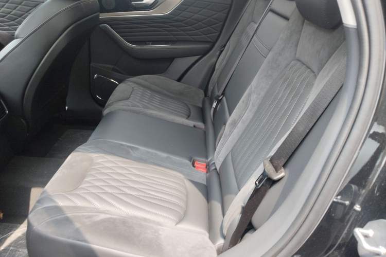 Used Hongqi HS5 2022 Revised Version 2.0T Smart Connect Flagship Edition
