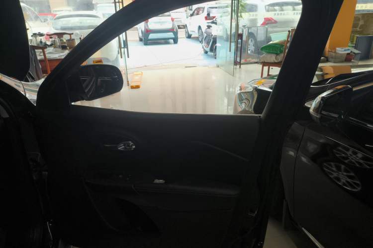 Used Jeep Cherokee 2017 2.0L Superior Edition