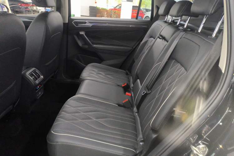 Used Volkswagen Tiguan L 2022 330TSI Automatic Two-Wheel Drive R-Line Enhanced Edition