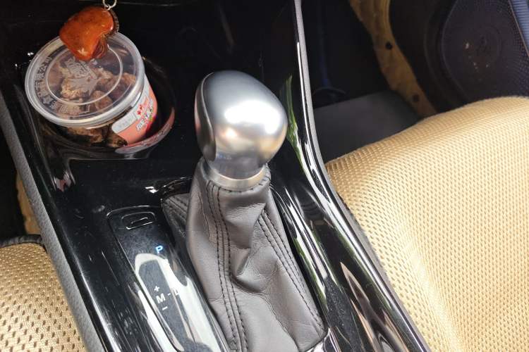 Used Toyota C-HR 2018 2.0L Leading with Sunroof China VI Standard
