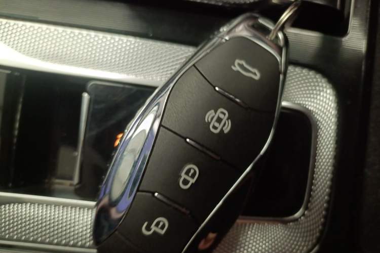 Used Hongqi H5 2024 1.5T DCT Smart Connect Flagship Edition Interior 1