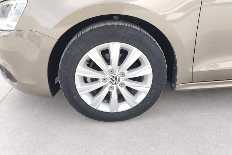 Used Volkswagen Sagitar 2014 Revised Version 1.6L Manual Comfort Edition
