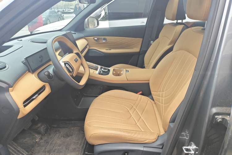 Used Geely Galaxy Galaxy Xingjian 7 EM-i 2025 120km Exploration+ Version