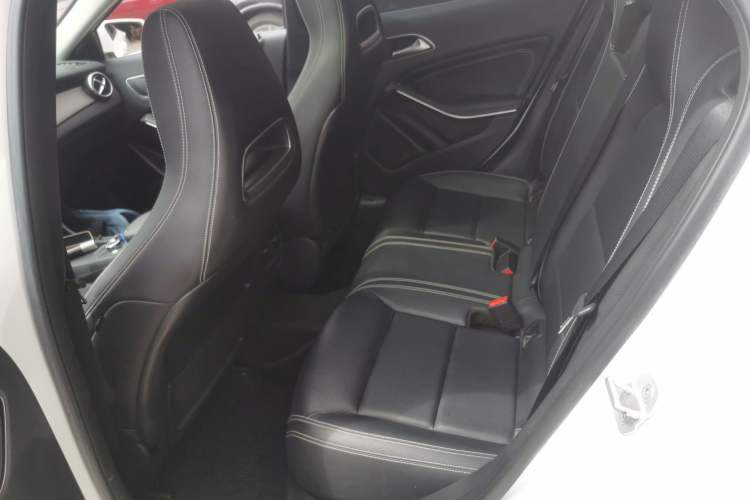 Used Mercedes-Benz GLA 2016 GLA 200 Fashion Model Left Rear Seat