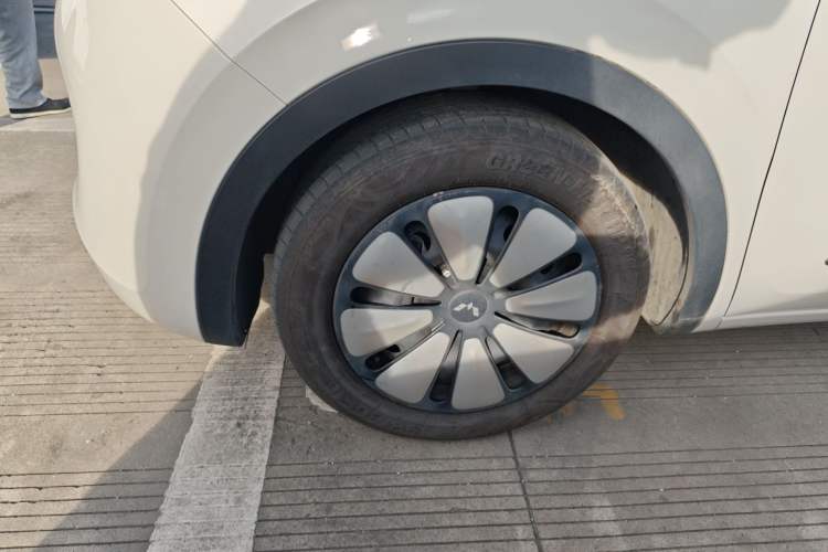 Used Wuling Bingo 2024 333 km Enjoyment Version Left Front Wheel Hub