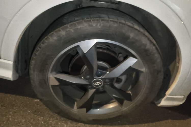 Used Audi Q3 2020 35 TFSI Fashion Dynamic Model
