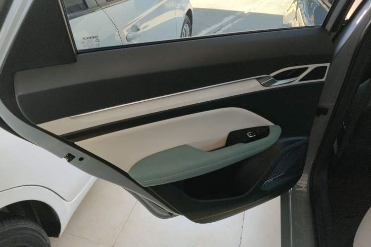 Used Geely Auto Emgrand L HiP 2022 1.5TD-DHT Pro 100KM Super Rui