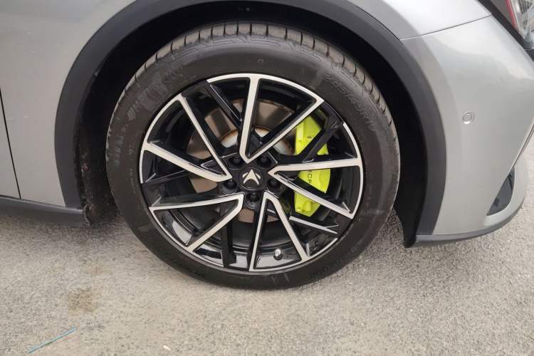 Used ARCFOX Alpha S5 2024 708MAX 200kW Right Front Wheel Hub