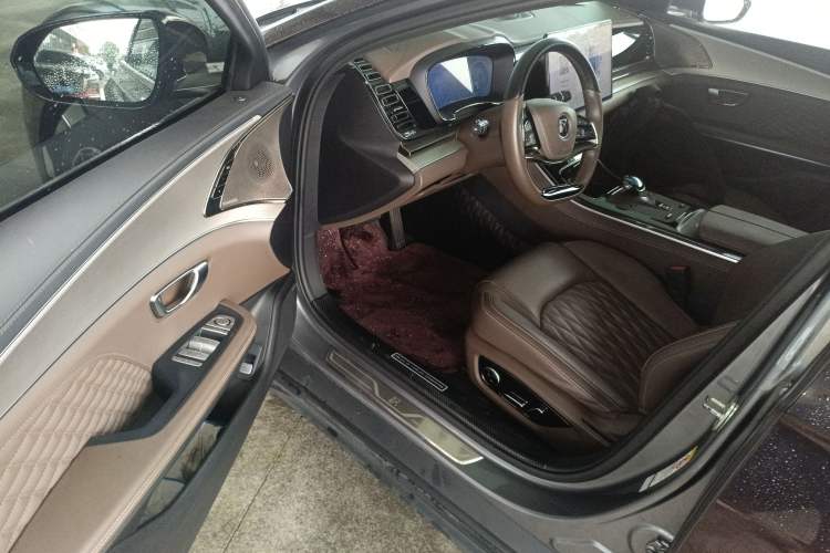 Used BYD Han 2022 DM-i 121KM Prestige Model