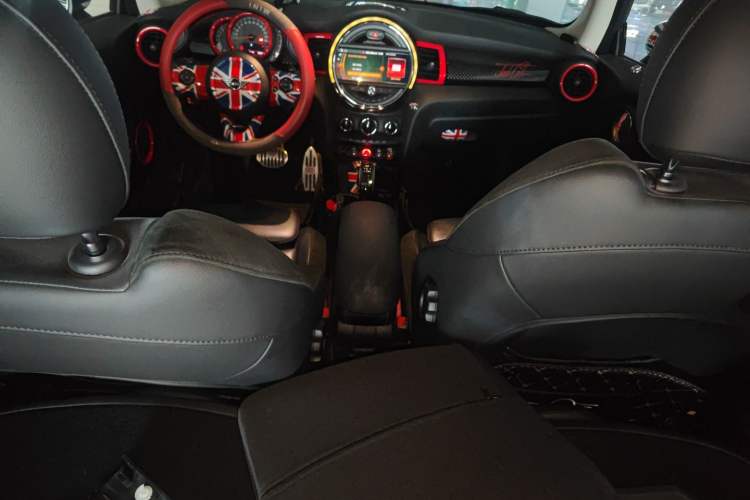 Used MINI 2019 2.0T COOPER S Classic Edition
