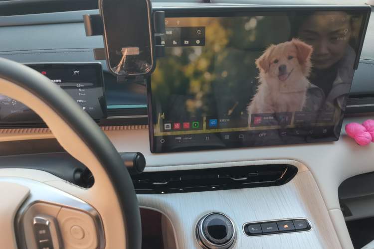 Used Geely Galaxy E5 2024 530 km Exploration+ Version Audio And AC Panel