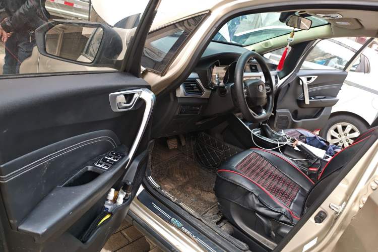 Used Geely Auto Vision X3 2020 1.5L CVT Luxury Model Driver Seat