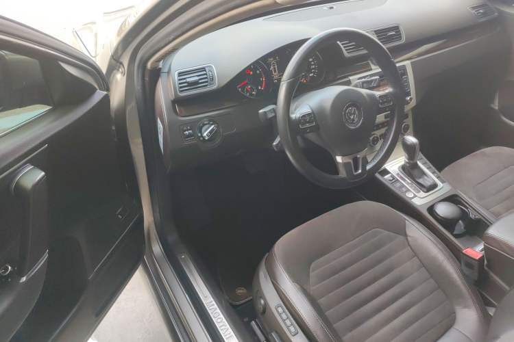 Used Volkswagen Magotan 2012 Travel Edition 2.0 TSI Comfort Version
