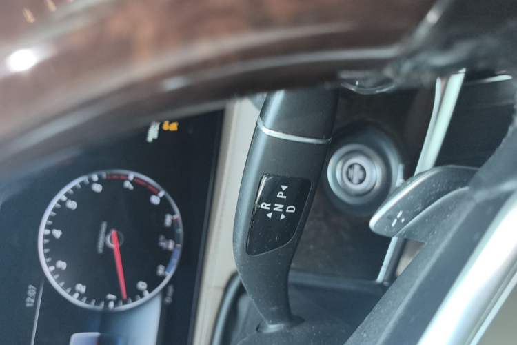 Used Mercedes-Benz Maybach S-Class 2019 S 450 4MATIC Gear Lever