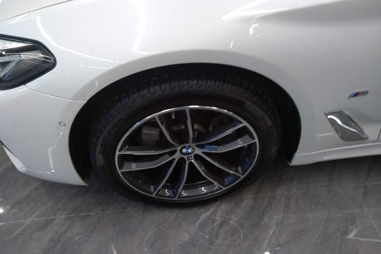 Used BMW 5 Series 2022 Restyled 525Li M Sport Package Left Front Wheel Hub