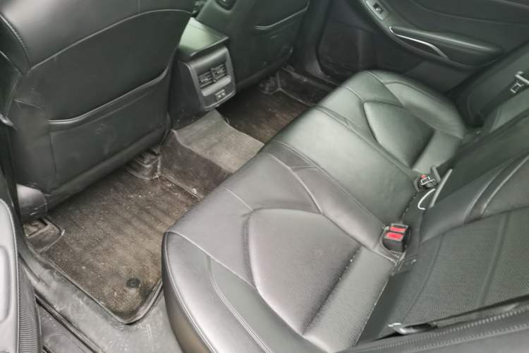 Used Toyota Avalon 2022 2.0L Luxury Edition Left Rear Seat