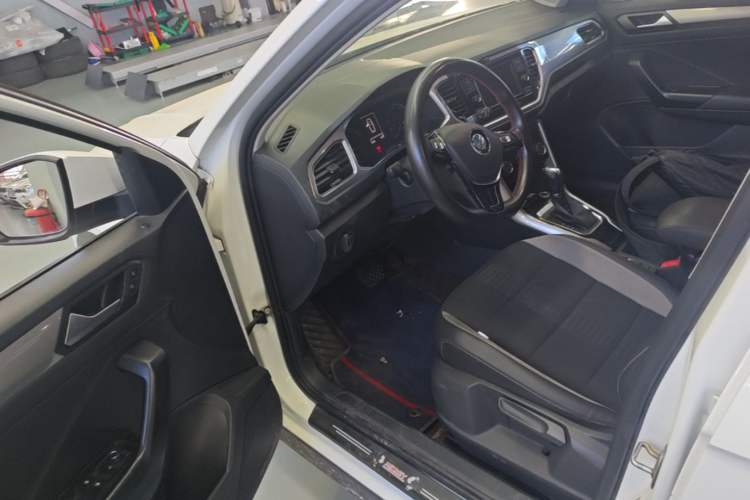 Used Volkswagen T-ROC 2019 280TSI DSG Two-Wheel Drive Advanced Version China VI Standard
