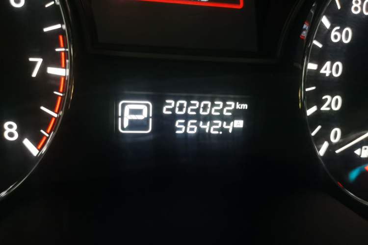 Used Nissan Teana 2014 2.0L XL Upper Tech Edition Odometer Close Up