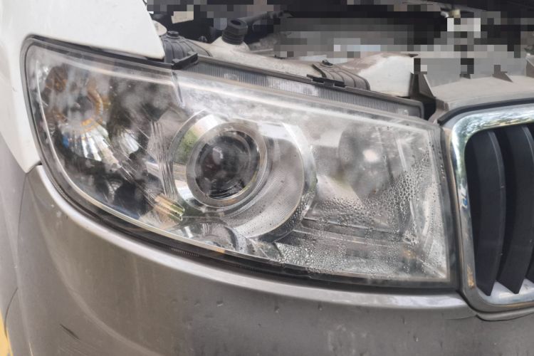 Used Jinbei Hiace X30 2021 1.5L Deluxe Edition Aluminum Wheels Two-Tone Design Central Air Conditioning MP5 Version Van China VI Standard SWC15M