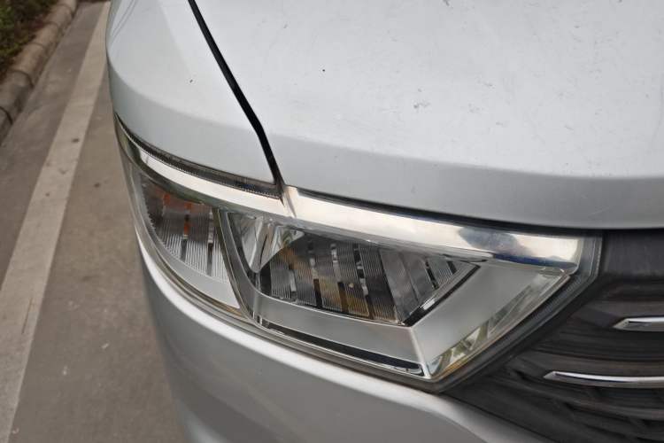 Used Wuling Hongguang V 2019 1.5L Enjoyment Version China VI LAR