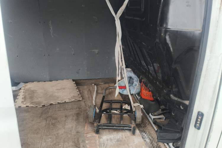 Used SAIC MAXUS EV30 2023 Pure-Electric Smart Logistics Expert Short Wheelbase CATL