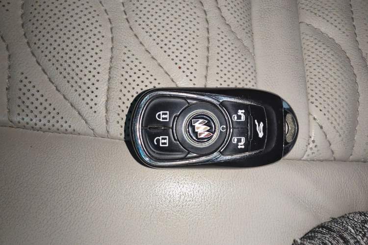 Used Buick GL8 2020 Avenir Avia Six-Seat Deluxe Edition
