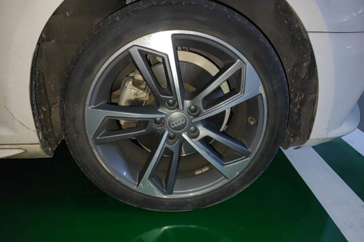 Used Audi A4L 2018 30th Anniversary Edition 40 TFSI Trendy Model
