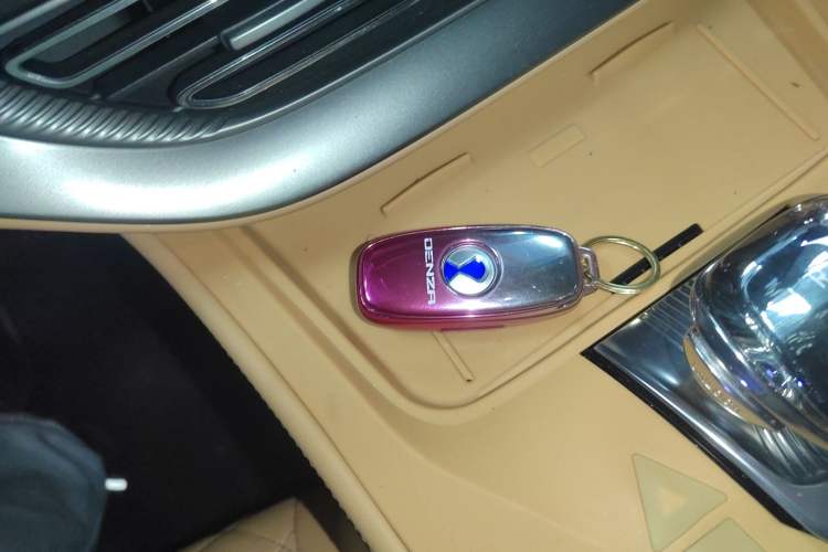 Used Denza D9 2024 DM-i 1050 Luxury Model