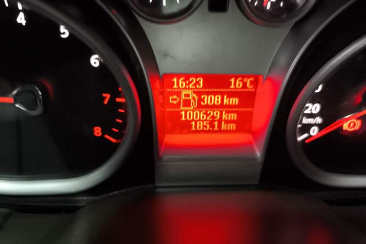 Used Ford Focus 2013 Sedan Classic 1.8L Manual Fashion Edition