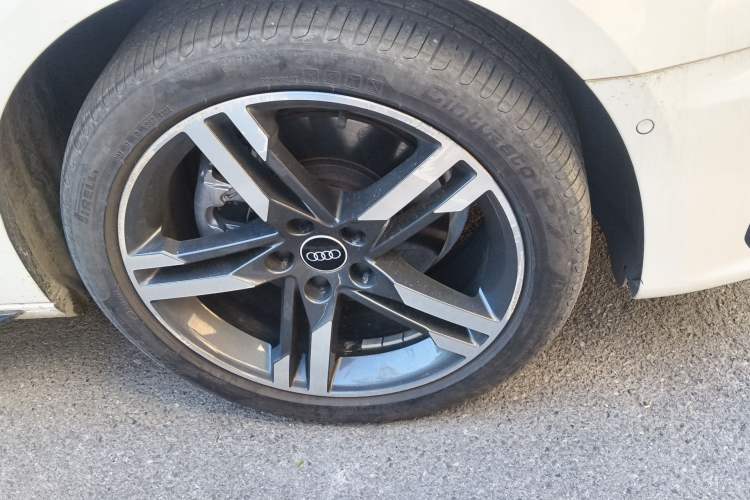 Used Audi A4L 2022 40 TFSI Luxury Dynamic Model