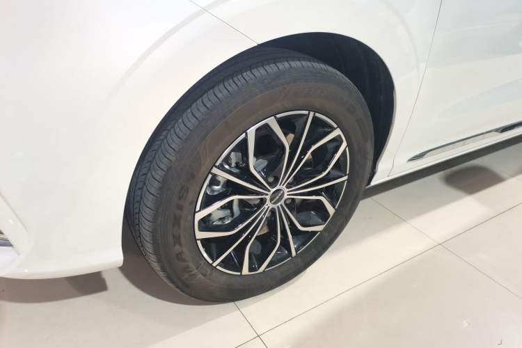 Used Roewe iMAX8 New Energy 2025 1.5T DMH Lu Zun Deluxe Edition
